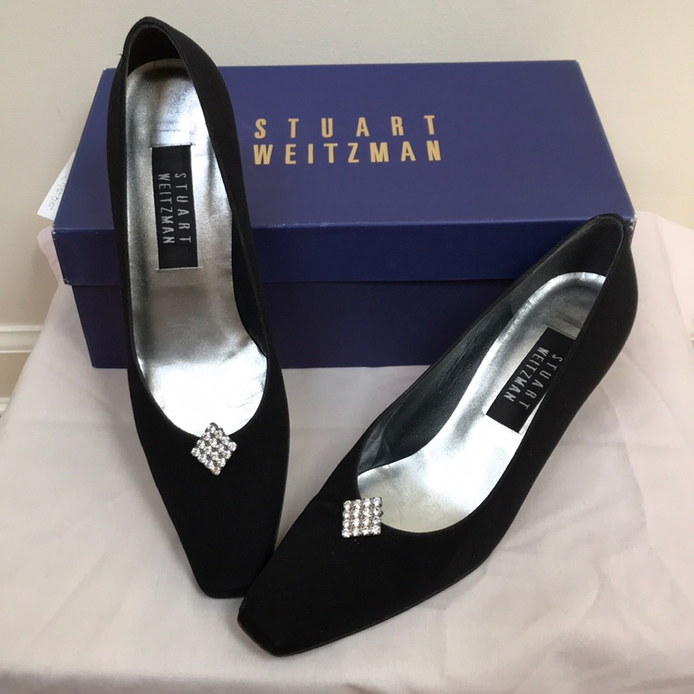 Stuart Weitzman Diamond Toe Kitten Heels